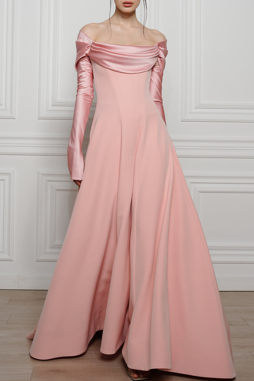 Salma Crepe Long Dress In Powder-Pink