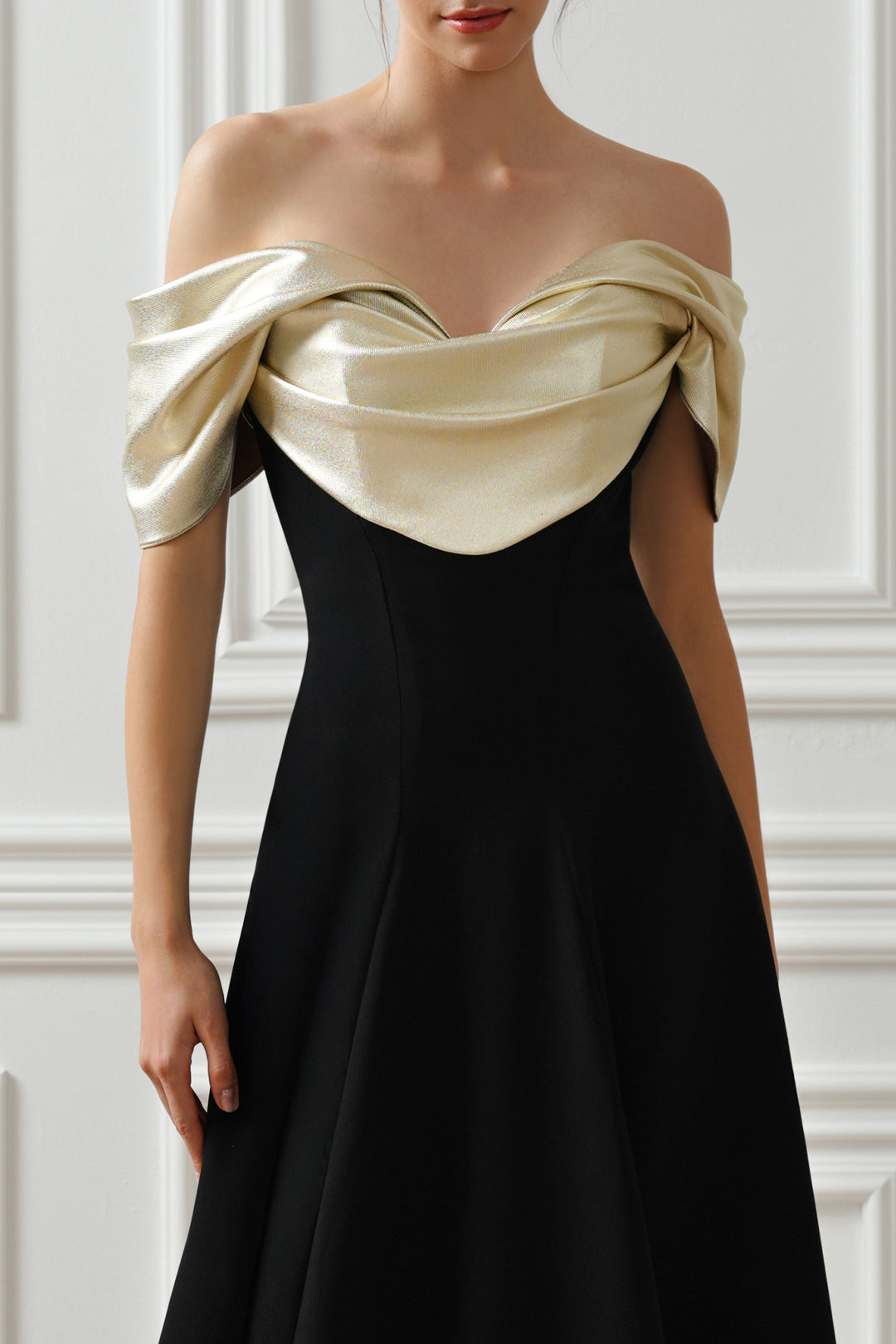 Kylie Long Dress In Black-Gold