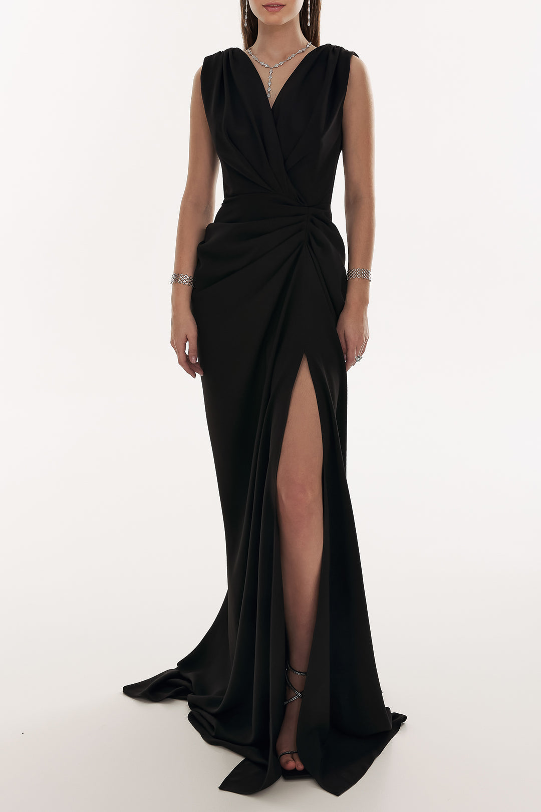 Saara Crepe Long Dress In Black