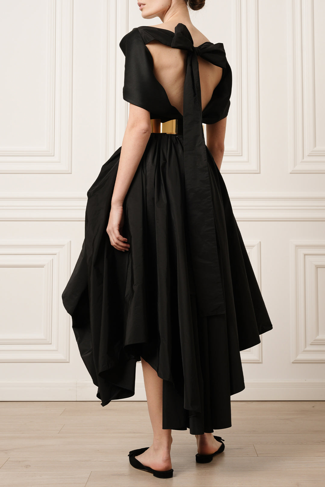 Elias Taffeta Midi Skirt In Black