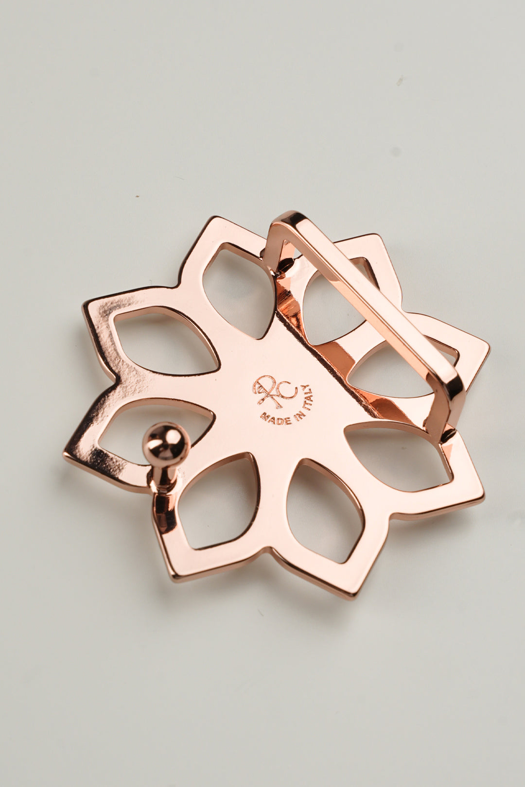 Lotus Leather Waist Belt In Saffiano Black With Rose-Gold Buckle