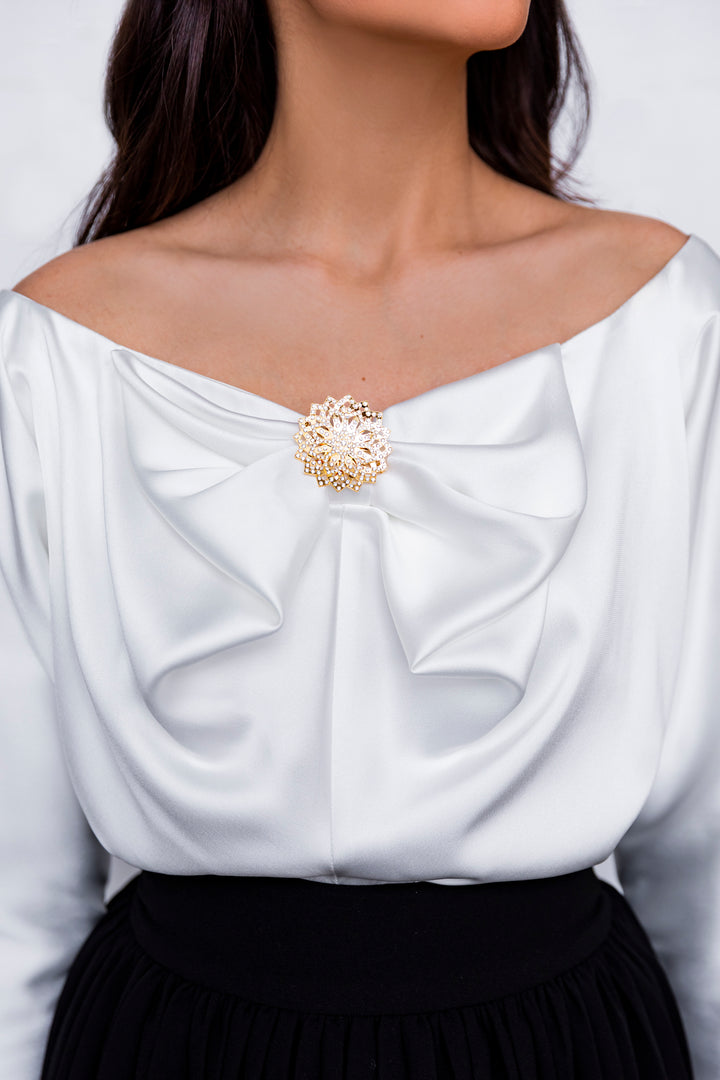 Lotus Brooch - Gold With Crystals